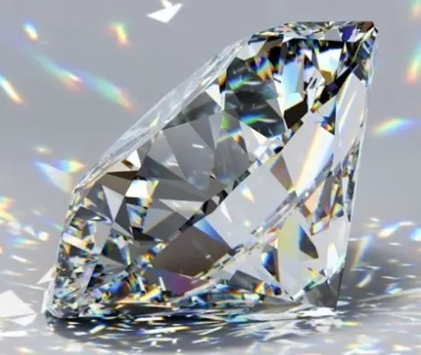 diamond with light refracting off of it showing fire and scintillation